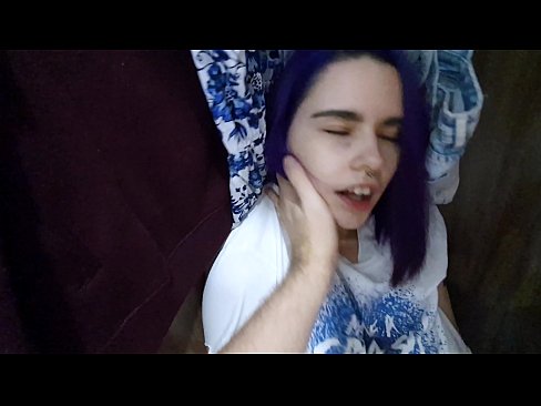 ❤️ 在壁櫥裡找到我姐姐並幫她射精 ️❌ 性愛視頻 在 zh-tw.milf300com.ru ❤